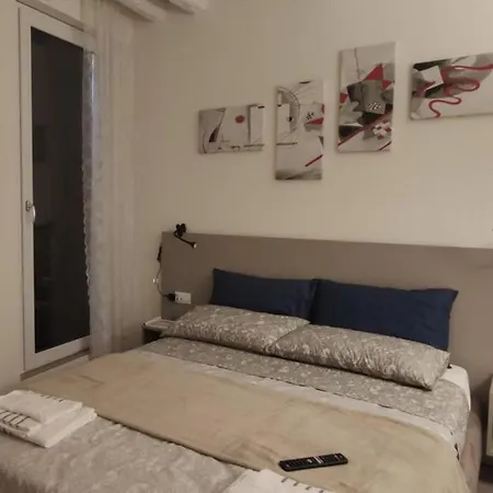 Crosera Del Santo Apartment Padova